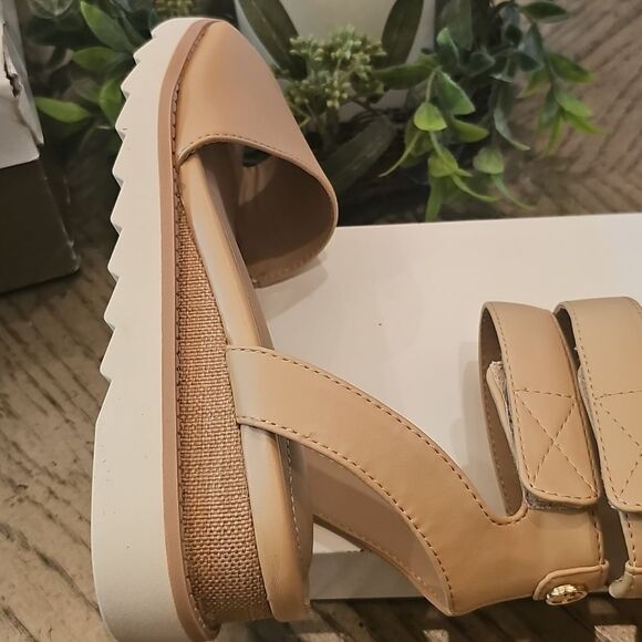 Tan Ankle Strap Sandals Size 7 NWT Giani Bernini - Picture 7 of 11